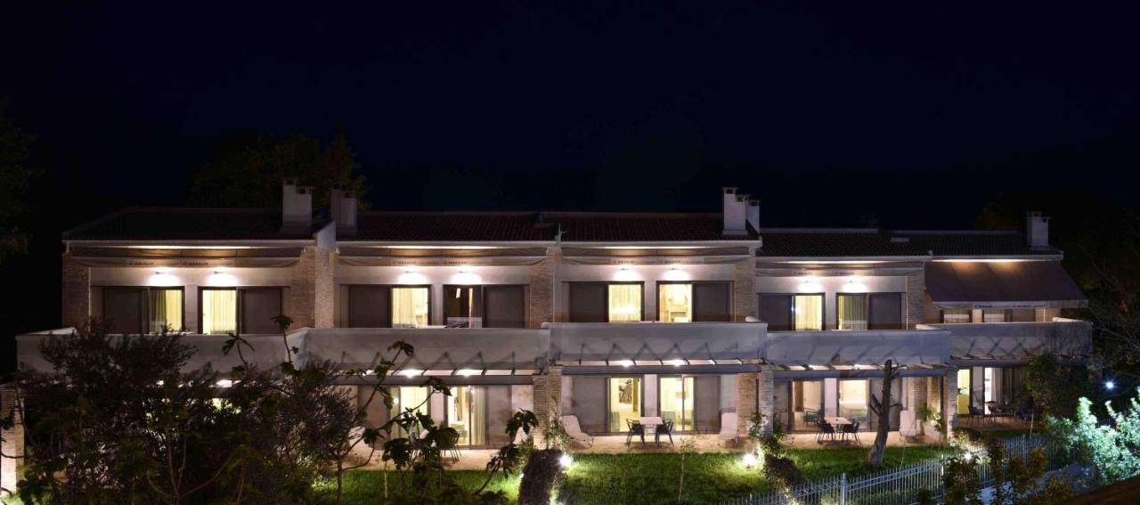 Miramare Luxury Apartments Erétria Exteriér fotografie